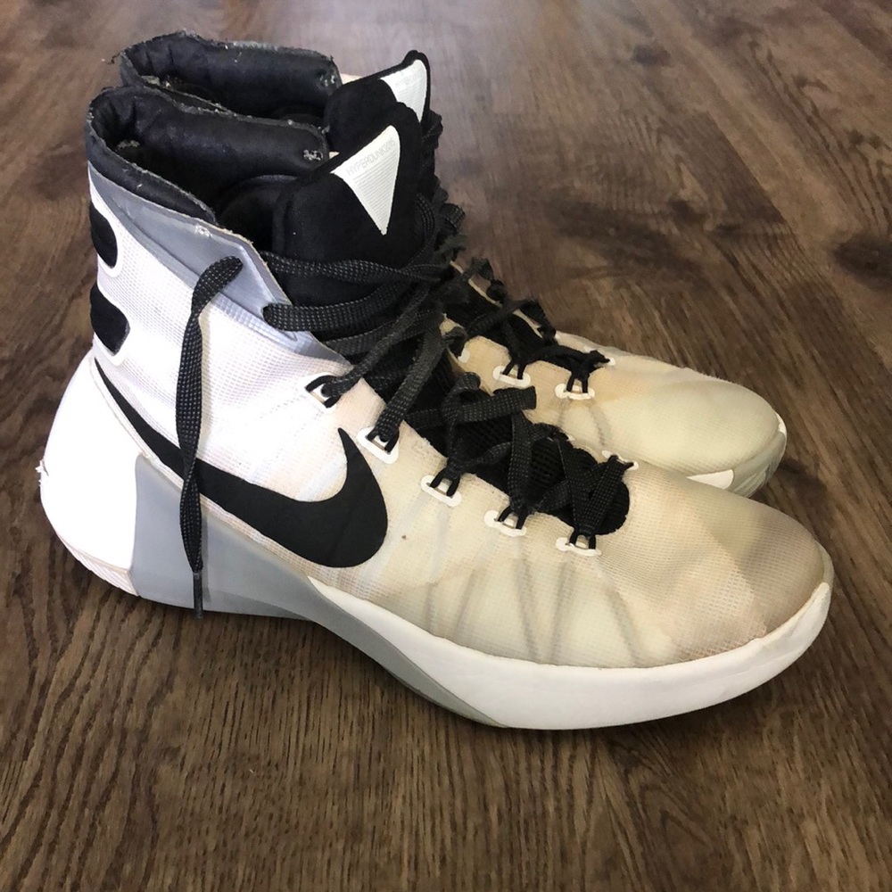 2015 Nike hyperdunks
